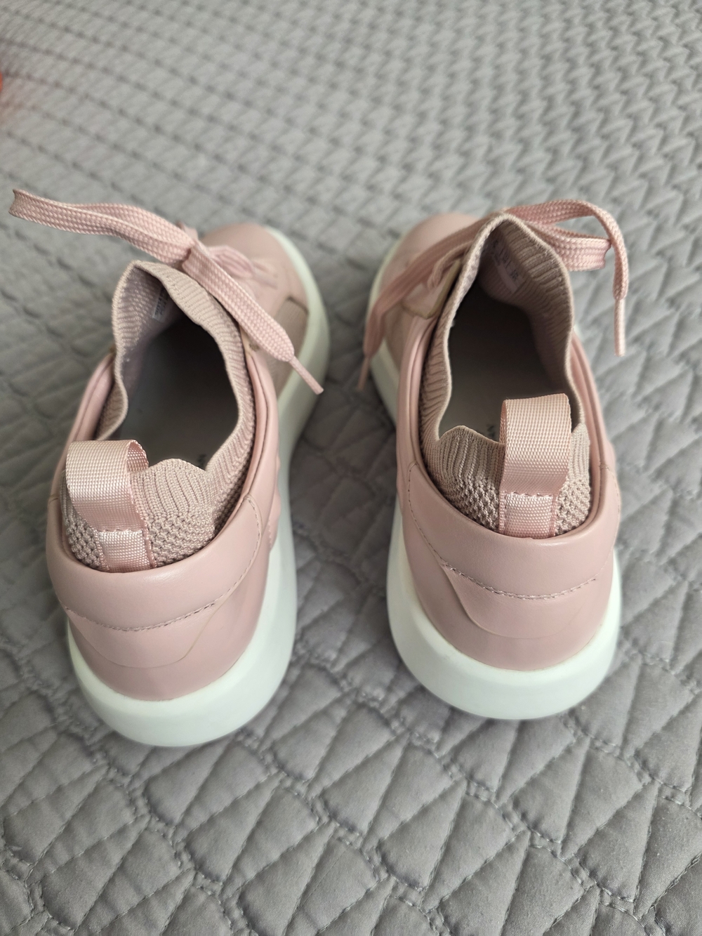 Stuart Weitzman Blush Pink Knit-Panel Women’s Sneakers - Picture 5 of 8